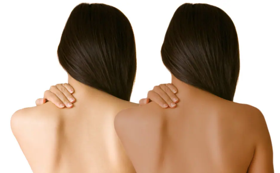 Peau hâlée grâce à la douche autobronzante